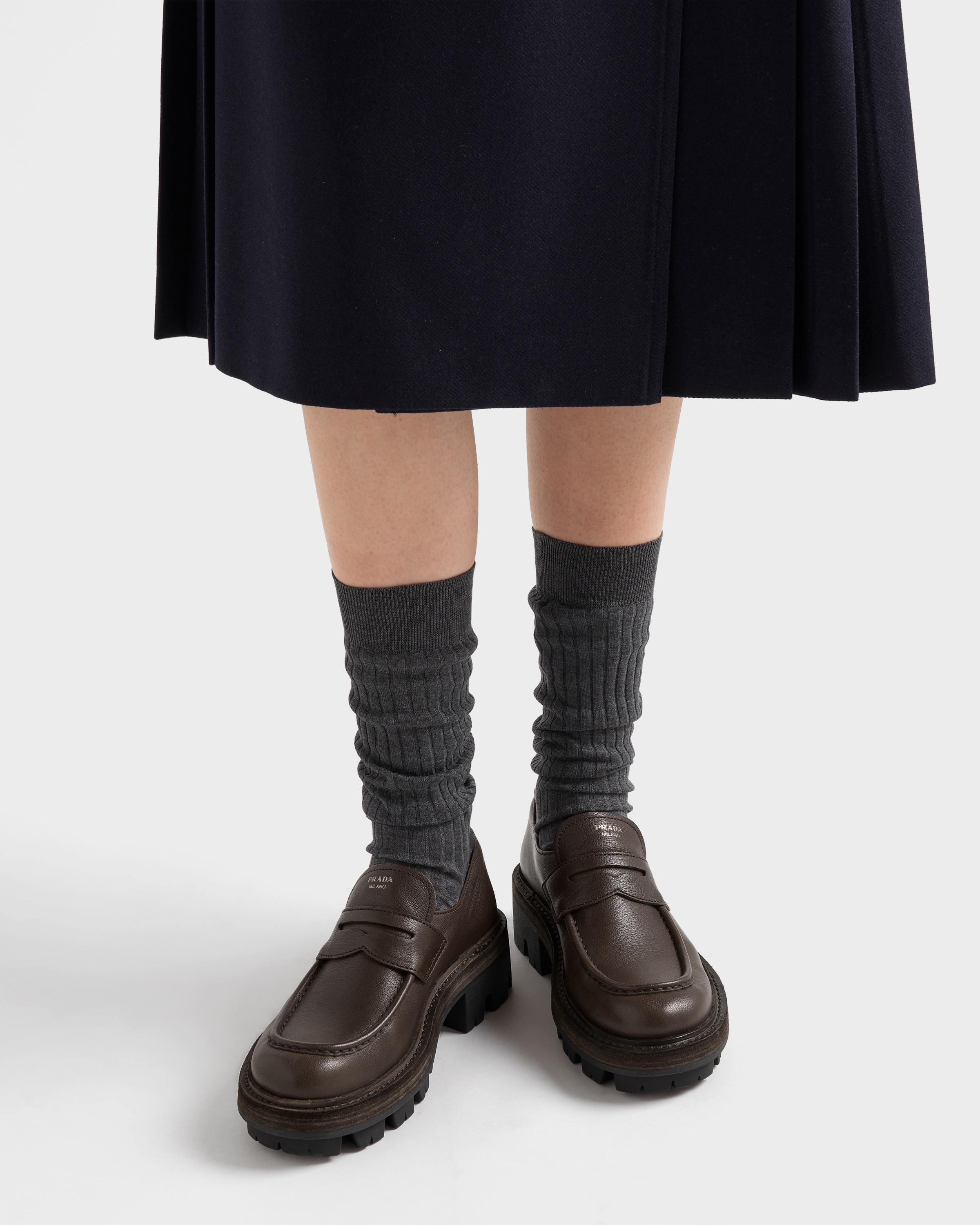 PRADA ローファー　ダークブラウン ダークブラウン レザー ローファー | PRADA - 日本