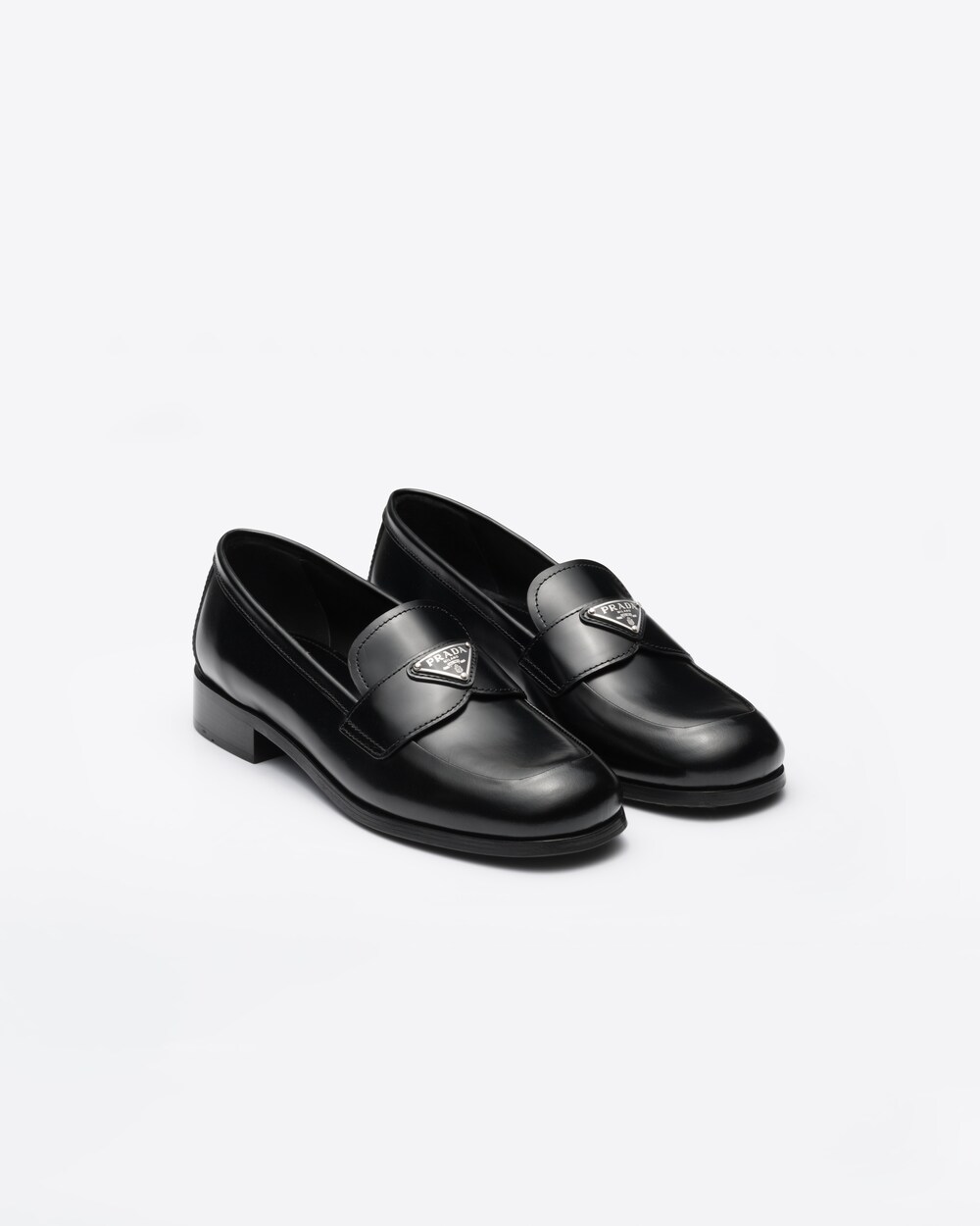 ブラック ブラッシュドレザー ローファー | Prada