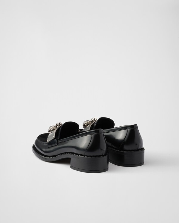 メタルディテール付 ブラッシュドレザー ローファー メタルディテール付 ブラッシュドレザー ローファー