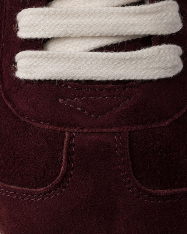 Sneaker aus Wildleder Sneaker aus Wildleder