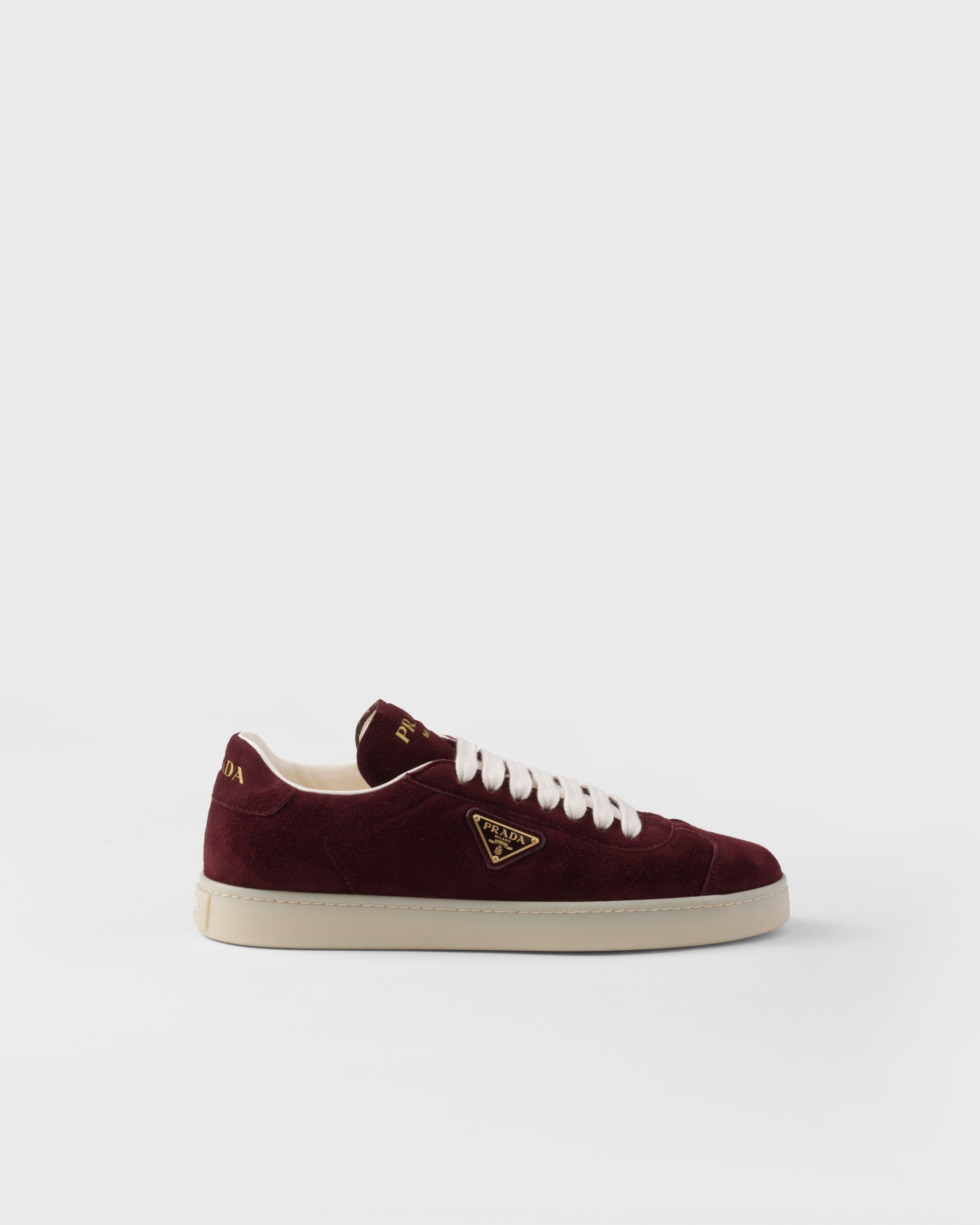 Shop Prada Sneaker Aus Wildleder In Burgundy