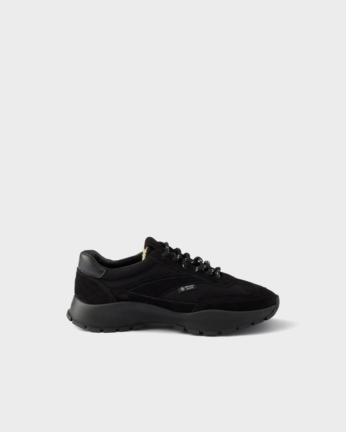 Mesh fabric and suede sneakers