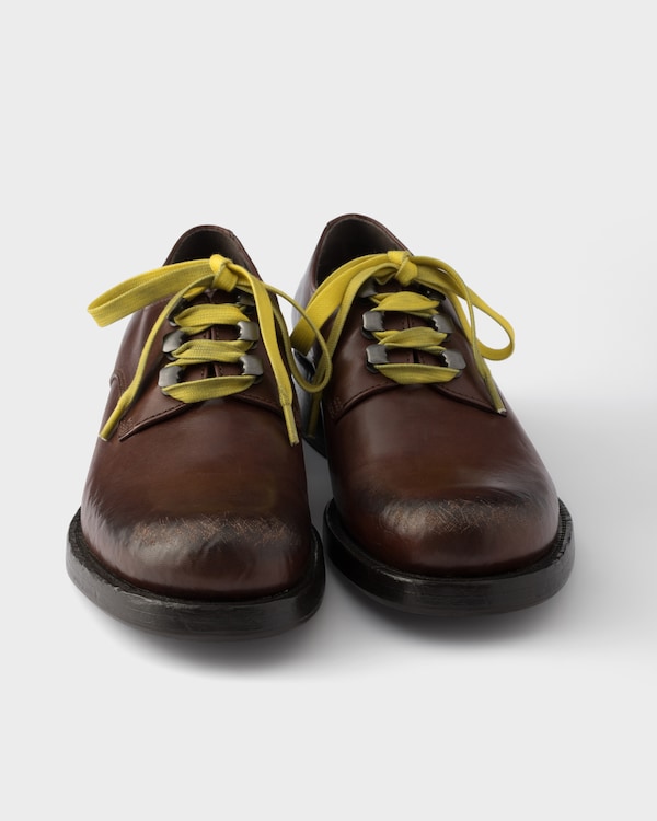 Schnürschuhe aus antikisiertem Leder - Kakaobraun Schnürschuhe aus antikisiertem Leder - Kakaobraun