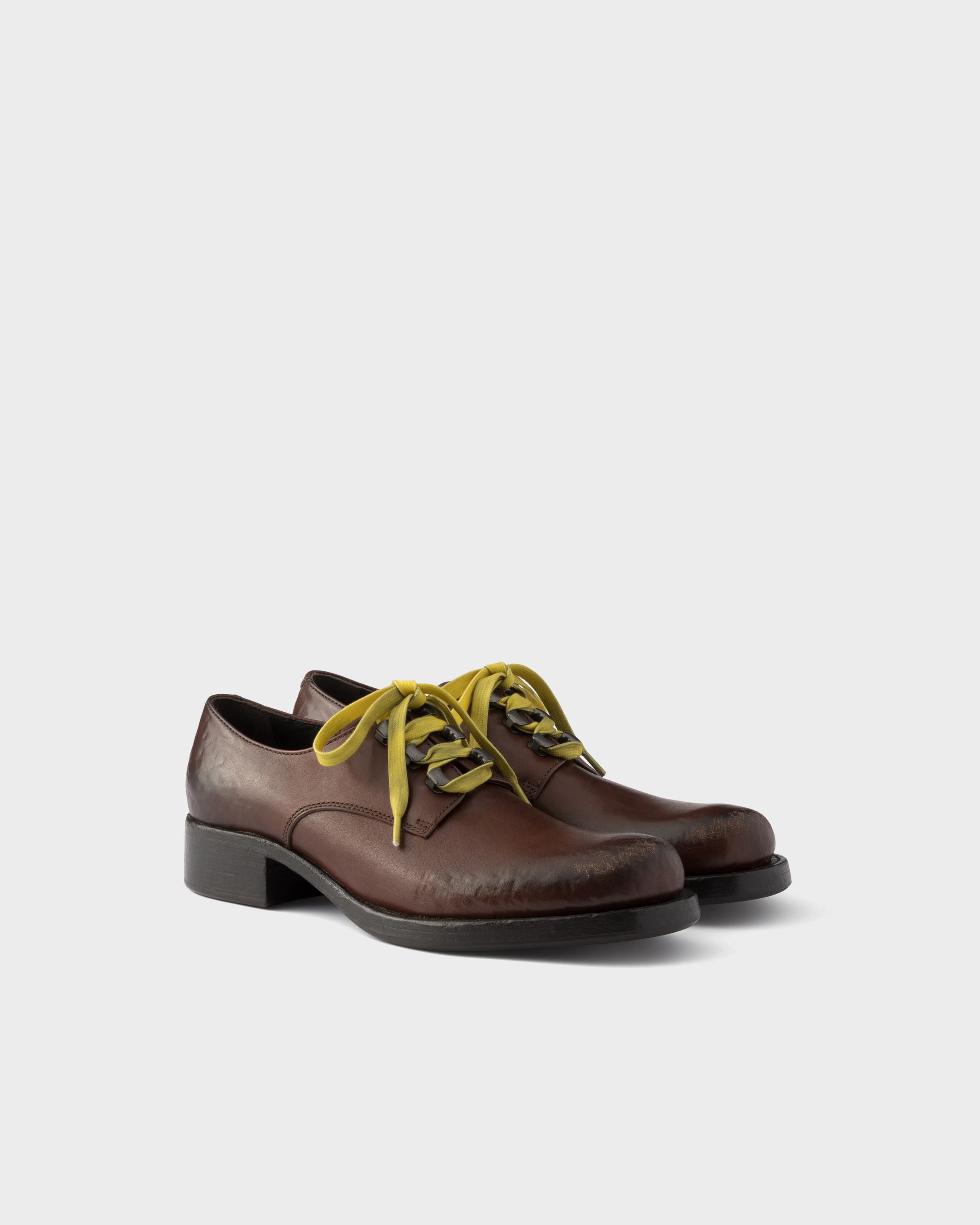 ココアブラウン アンティーク加工レザー レースアップシューズ | PRADA