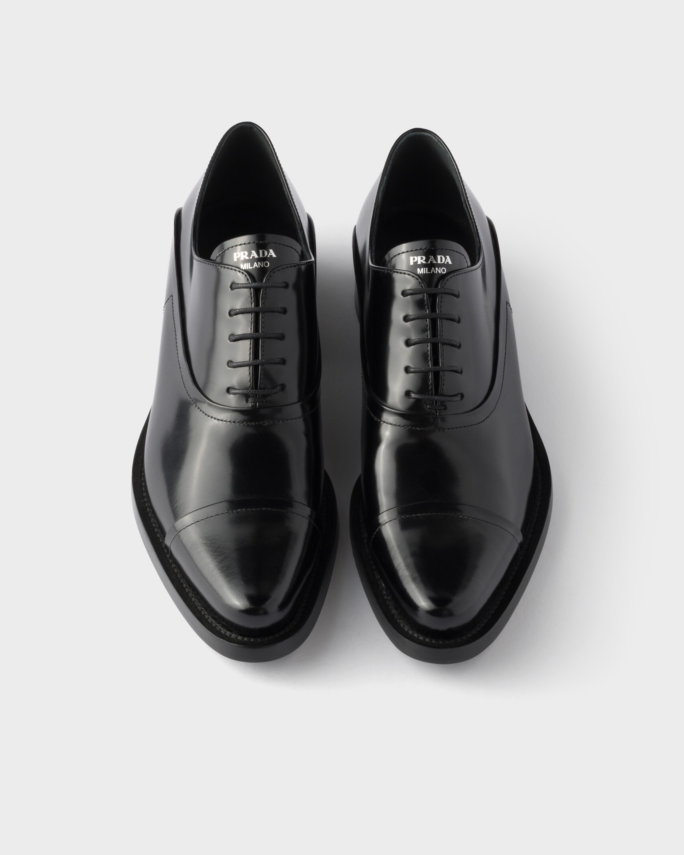 PRADA レースアップシューズ ドレスシューズ エナメル 37.5 ブラック ブラック ブラッシュドレザー レースアップシューズ | PRADA - 日本