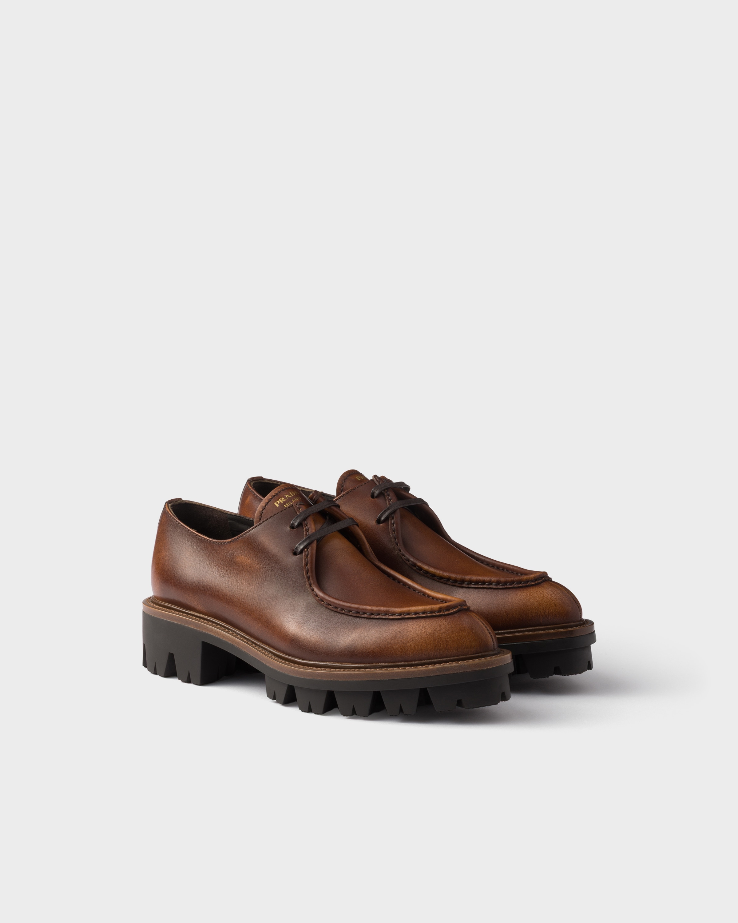 コニャック レザー レースアップシューズ | PRADA