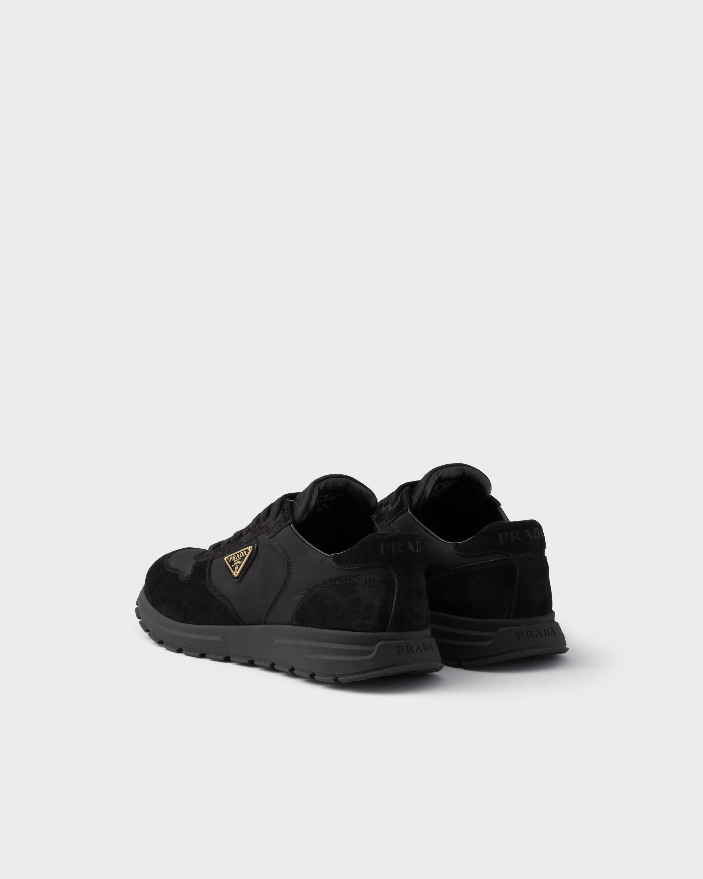 大人カジュアル【PRADA】Prax 2.0 スエード Re-Nylon スニーカー Black Prax 2.0 Re-nylon And Suede Sneakers | PRADA