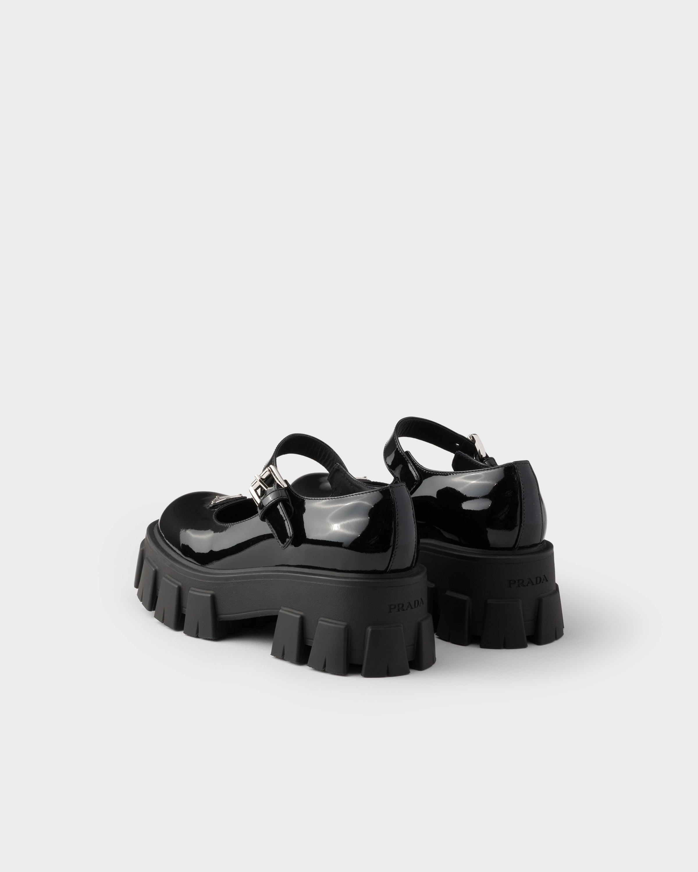 ブラック プラダ モノリス パテントレザー メリージェーン | PRADA