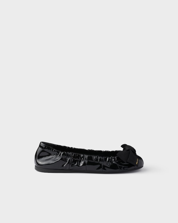 リボン付 パテントレザー バレリーナ - ブラック リボン付 パテントレザー バレリーナ - ブラック