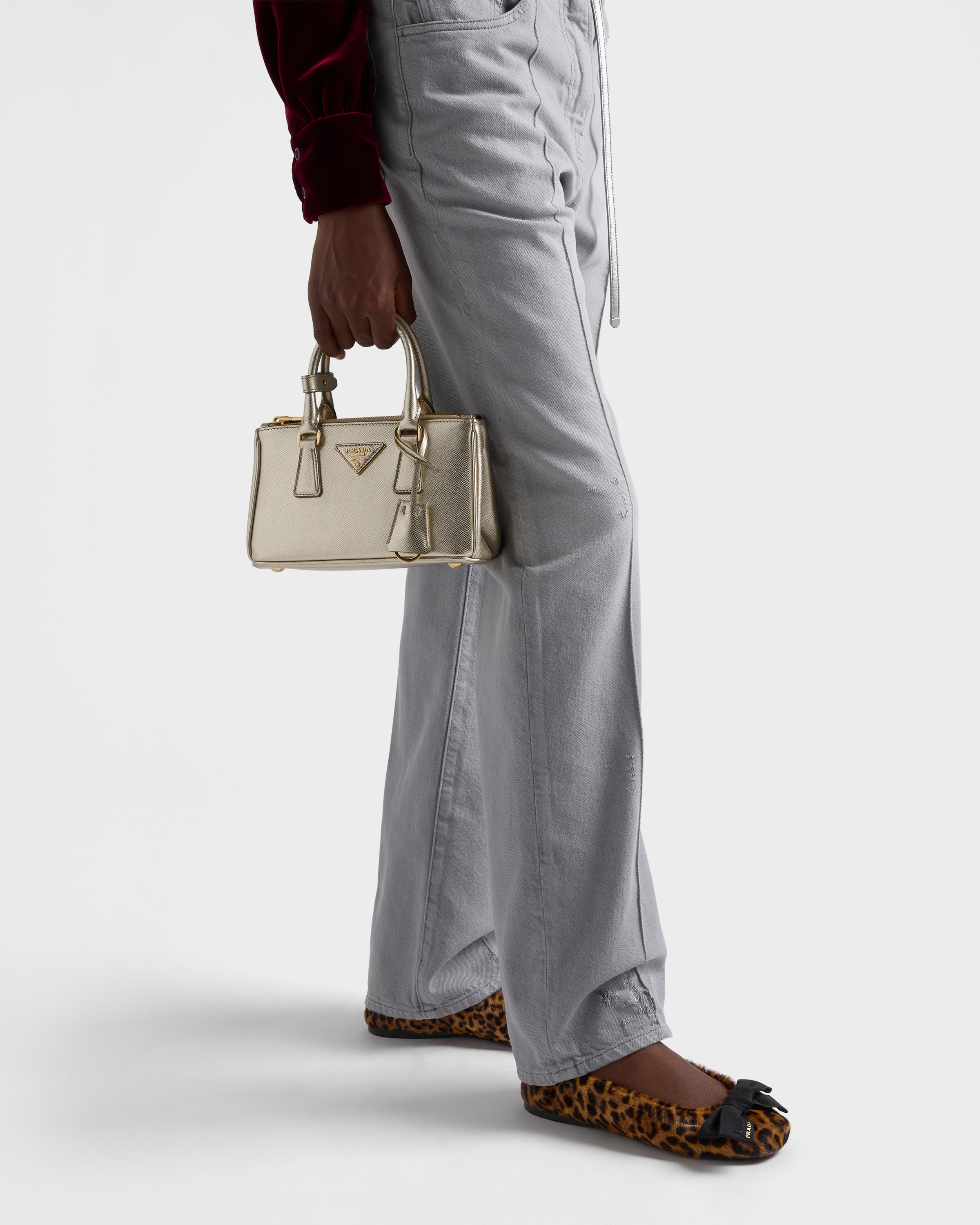 ベージュ リボン付 プリントレザー バレリーナシューズ | PRADA