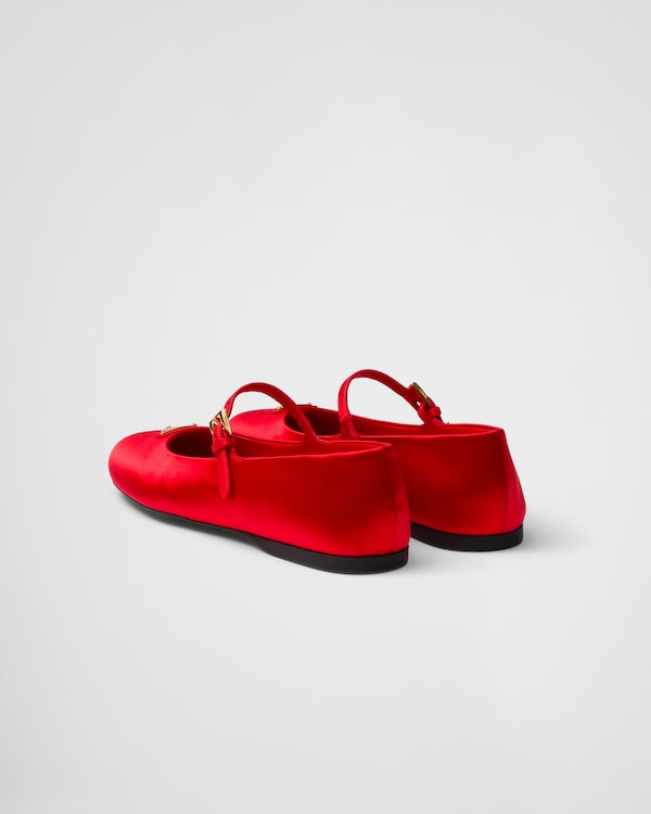 PRADA 25S BALLERINAS IN RED WINE CALFSKIN GLOSSY