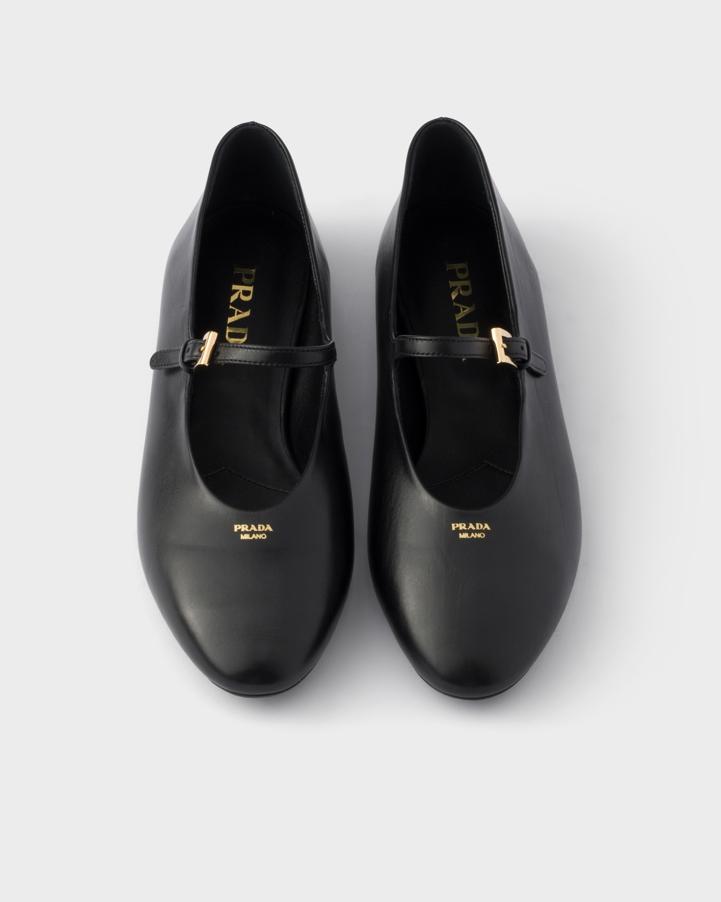 【美品】PRADA バレリーナ リボン ロゴ レザー ブラック 36 ブラック レザー バレリーナ | PRADA - 日本