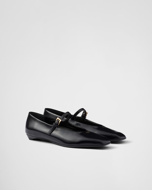 ブラック パテントレザー スリングバックパンプス | PRADA