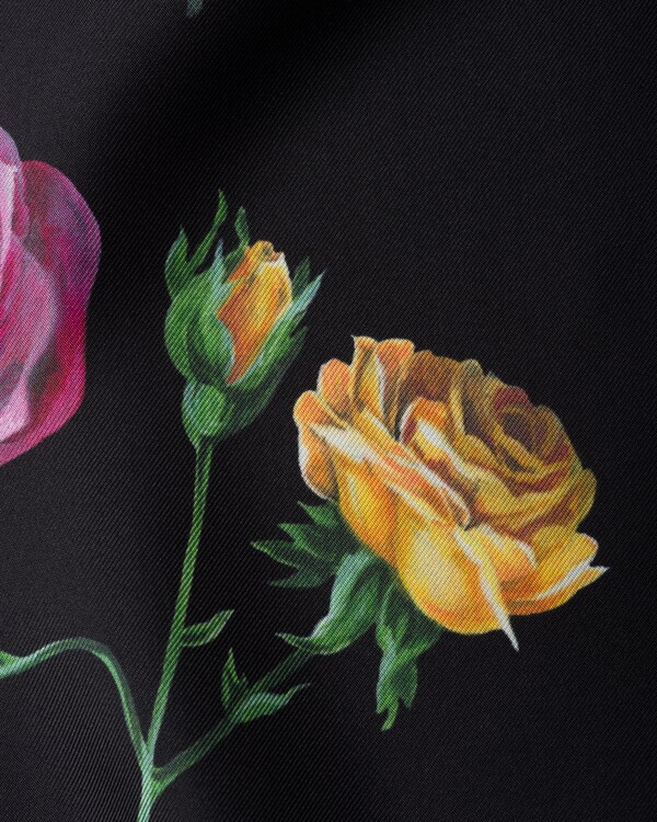 Printed silk twill scarf 90x90 Printed silk twill scarf 90x90