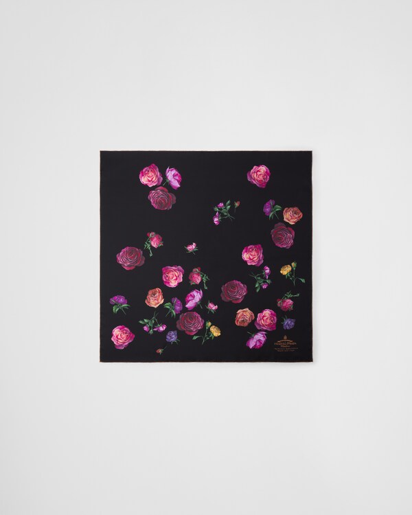 Printed silk twill scarf 90x90 Printed silk twill scarf 90x90