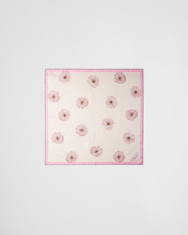 Tuch aus Seidentwill mit Print, 90 x 90 Tuch aus Seidentwill mit Print, 90 x 90