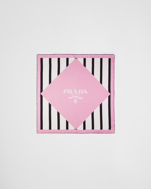 Foulard en sergé de soie imprimé 90 x 90 Foulard en sergé de soie imprimé 90 x 90