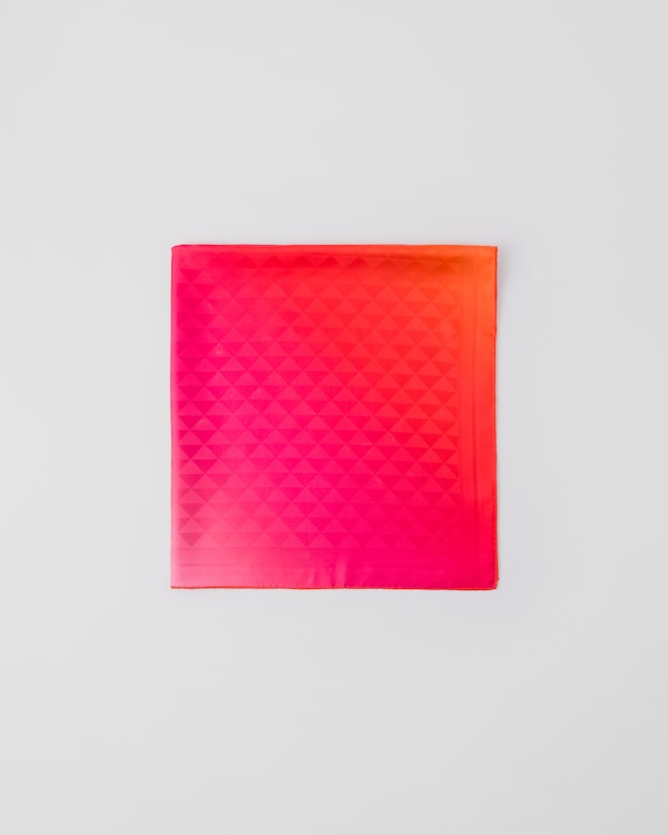 프린트 실크 트윌 스카프 90x90 프린트 실크 트윌 스카프 90x90