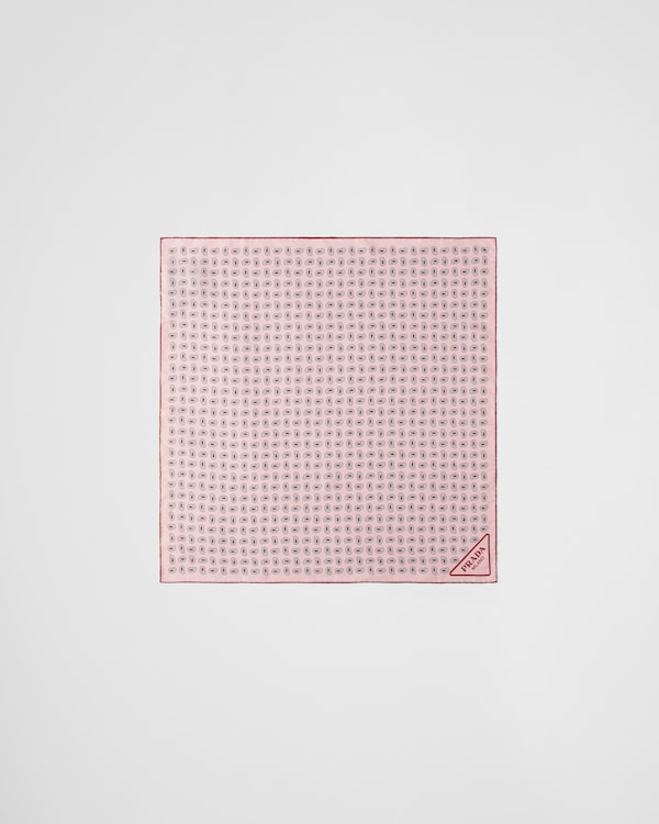 【日本入手困難】Printed silk twill scarf, 55 X 55 cm Fuchsia/Astral Blue Printed silk twill scarf, 55 X 55 cm | PRADA