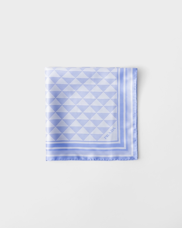 Jacquard silk scarf 55x55 - Wave/White Jacquard silk scarf 55x55 - Wave/White