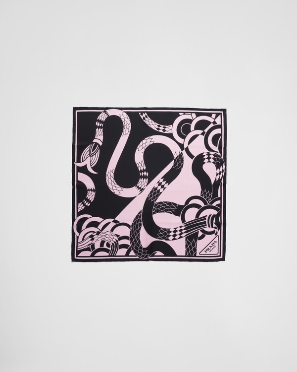 Pañuelo de sarga de seda estampada 55 x 55 Pañuelo de sarga de seda estampada 55 x 55