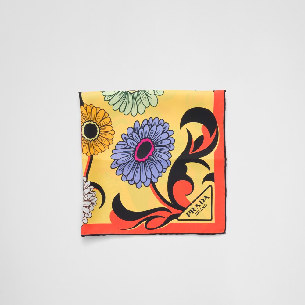 Prada Foulard stampato in twill di seta 1