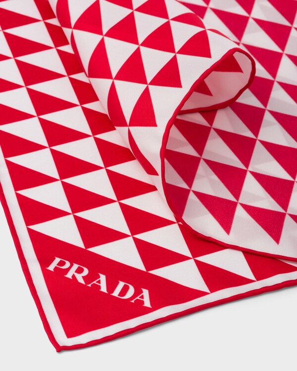 Printed silk twill scarf 55x55 Printed silk twill scarf 55x55