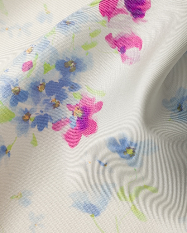 Printed silk twill scarf, 55 X 55 cm Printed silk twill scarf, 55 X 55 cm