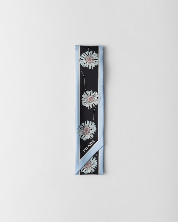 ボレロ・ショール Prada Turquoise printed foulard in twill Navy Printed silk twill scarf 90x90 | PRADA