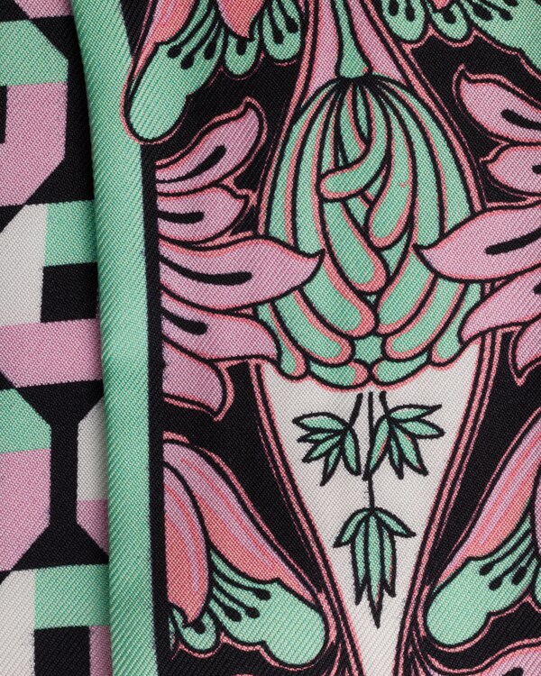 Printed silk twill skinny scarf Printed silk twill skinny scarf