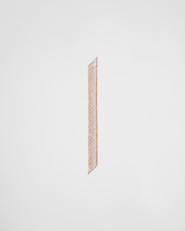 Foulard fin en soie imprimée Foulard fin en soie imprimée