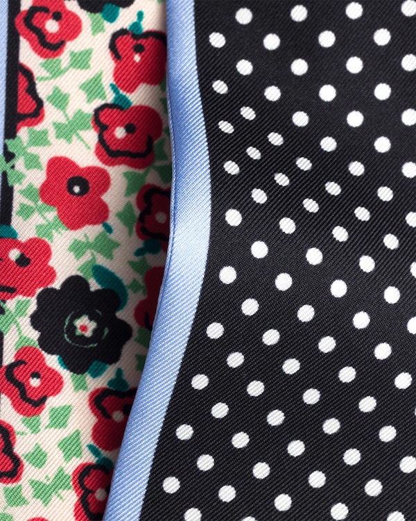 Printed silk twill skinny scarf Printed silk twill skinny scarf