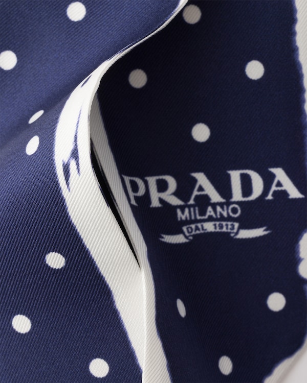 Schmaler Schal aus bedrucktem Twill - Weiss/Blau Schmaler Schal aus bedrucktem Twill - Weiss/Blau