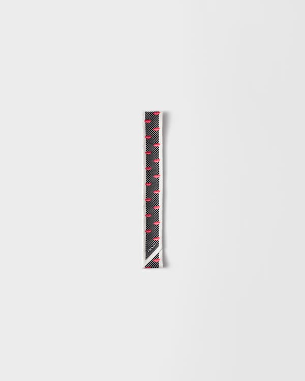 プリントシルクツイル スキニースカーフ - ブラック プリントシルクツイル スキニースカーフ - ブラック