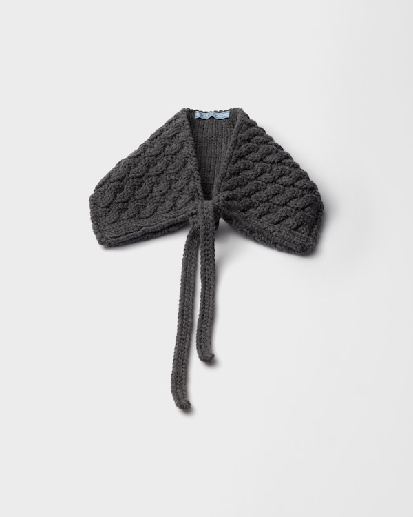 Col en laine torsadée Col en laine torsadée