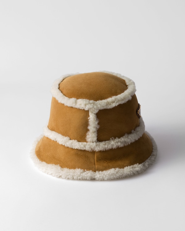 Suede shearling bucket hat Suede shearling bucket hat