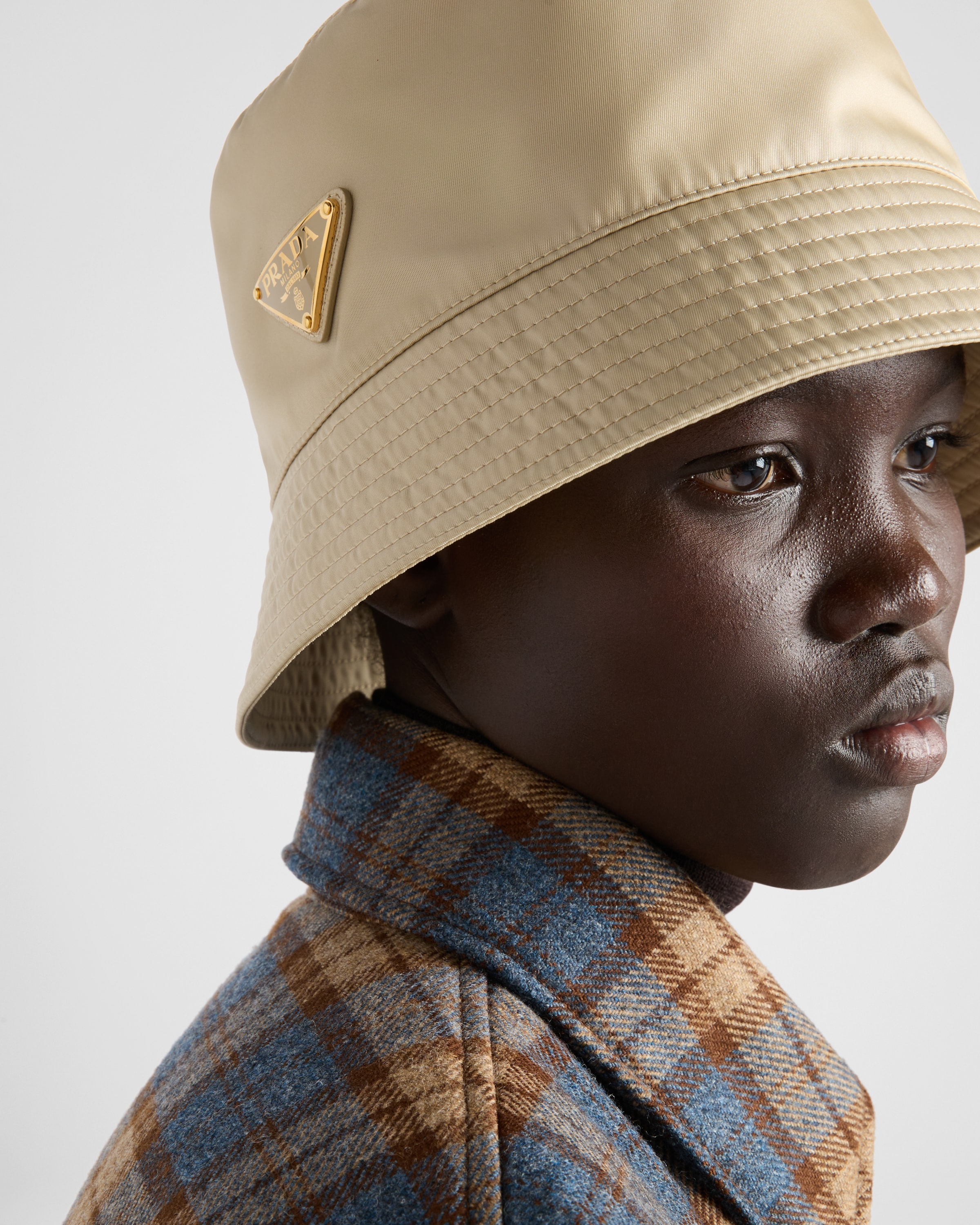 Prada bucket hat outlet