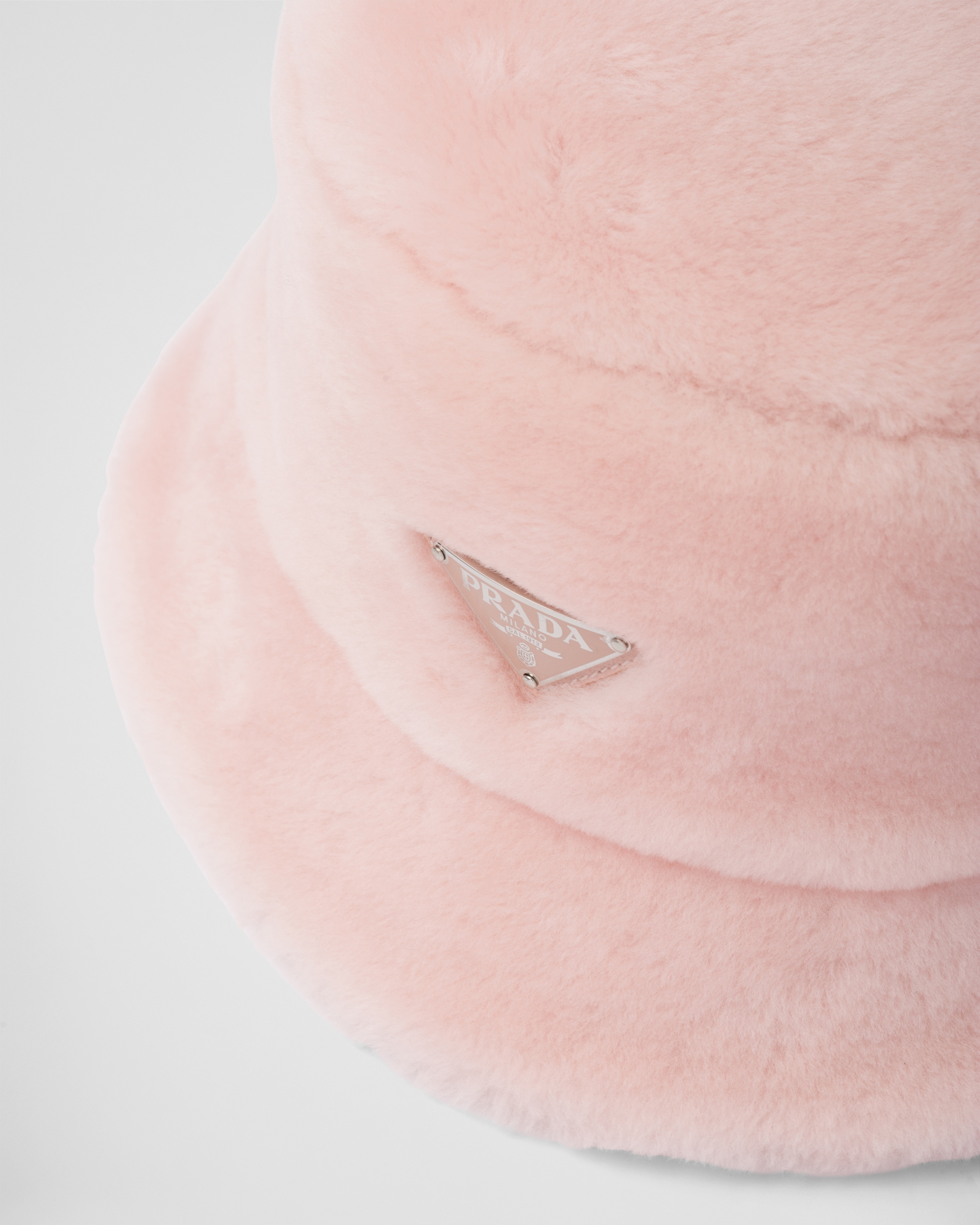 Orchid Pink Shearling bucket hat Prada