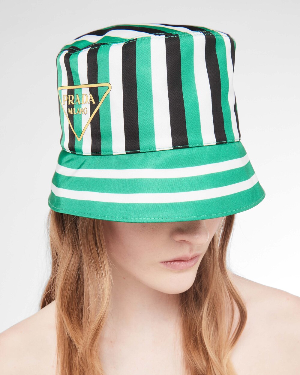Cappello da pescatore in Re-Nylon stampato Mango/nero | Prada