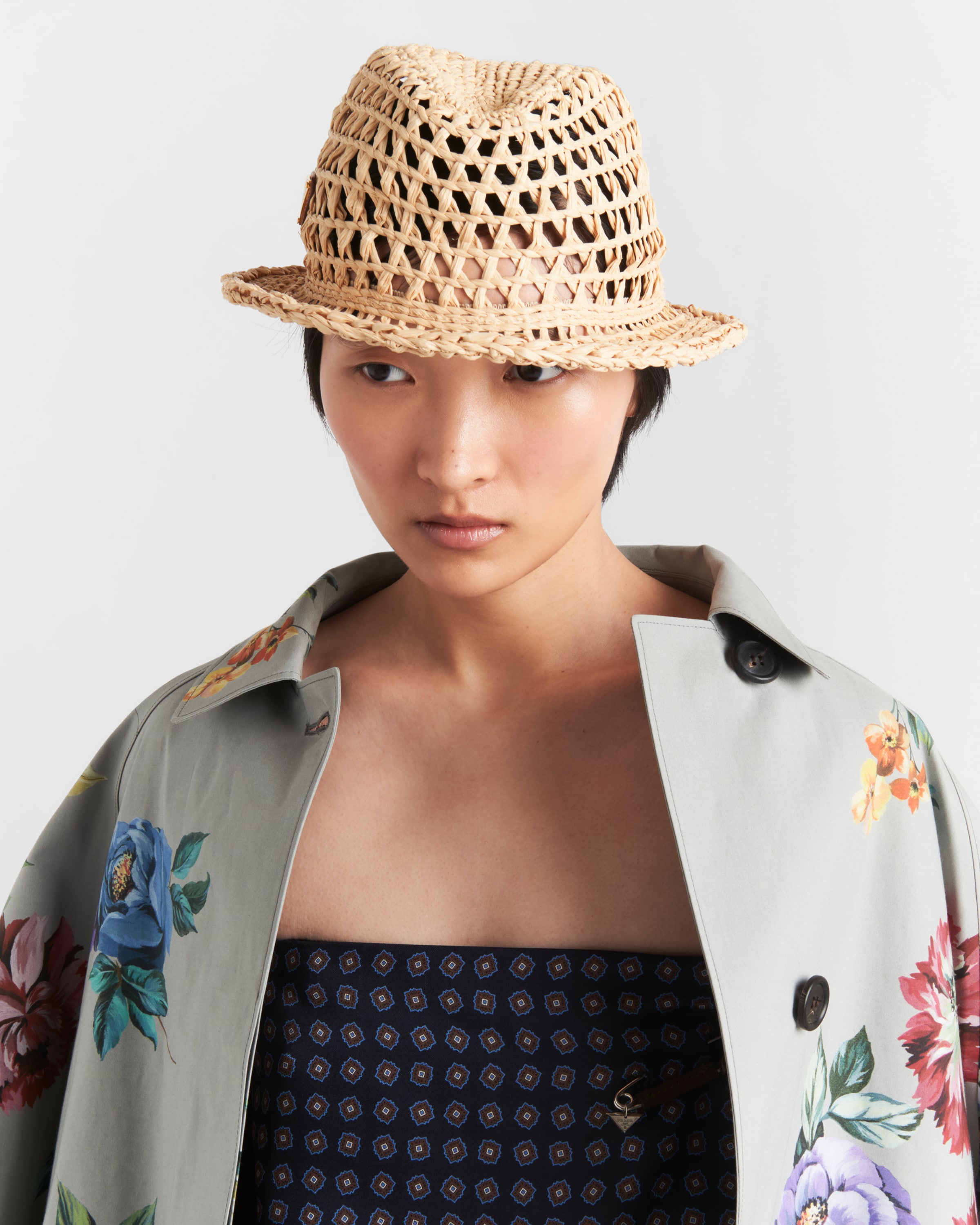 Prada Womens Neutral Triangle-plaque Raffia-effect Woven Fedora Hat In Natur