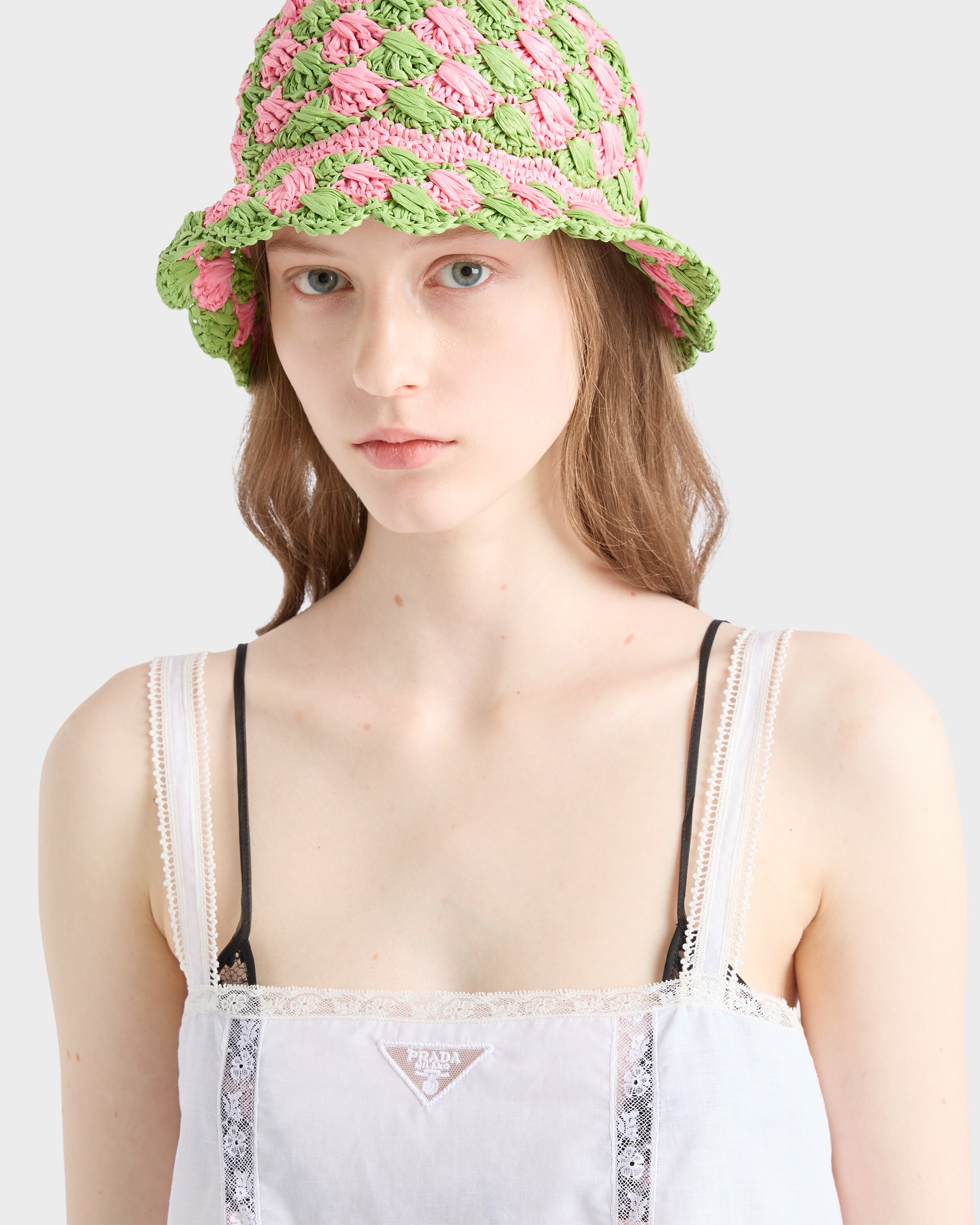 Prada Crochet Bucket Hat In Blütenrosa/wiesengrün