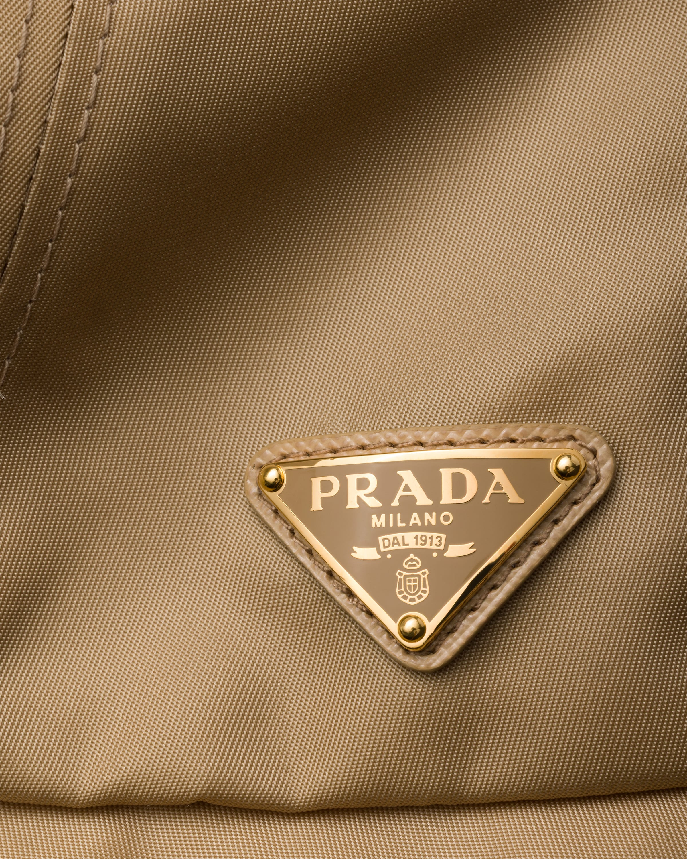 キャメル Re-nylon ハット | PRADA - 日本