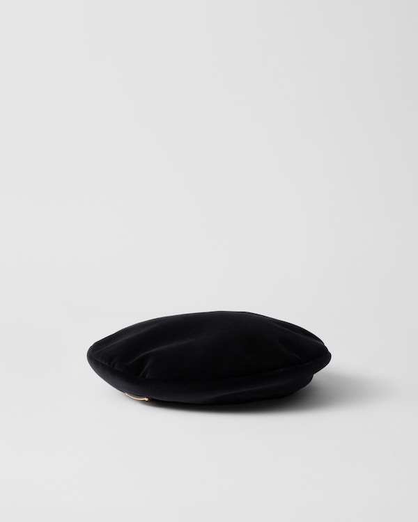 Velvet beret - Black Velvet beret - Black