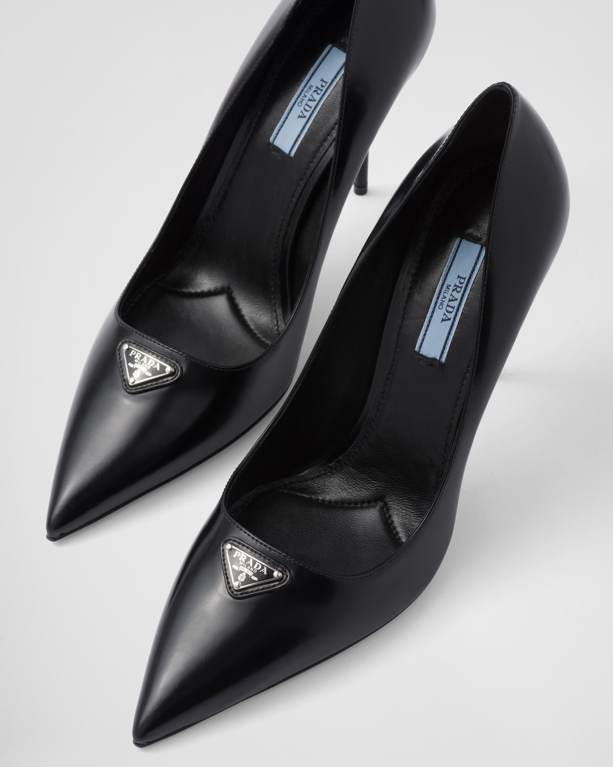 Wunderbar Damen Schuhe Von Prada Ebenbild