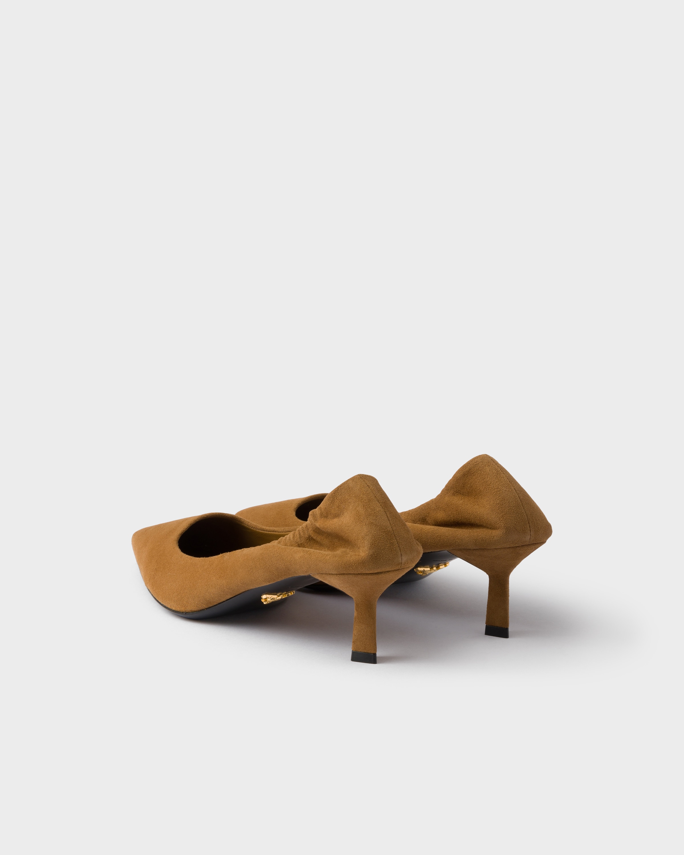 Prada Pumps Aus Wildleder In Brown