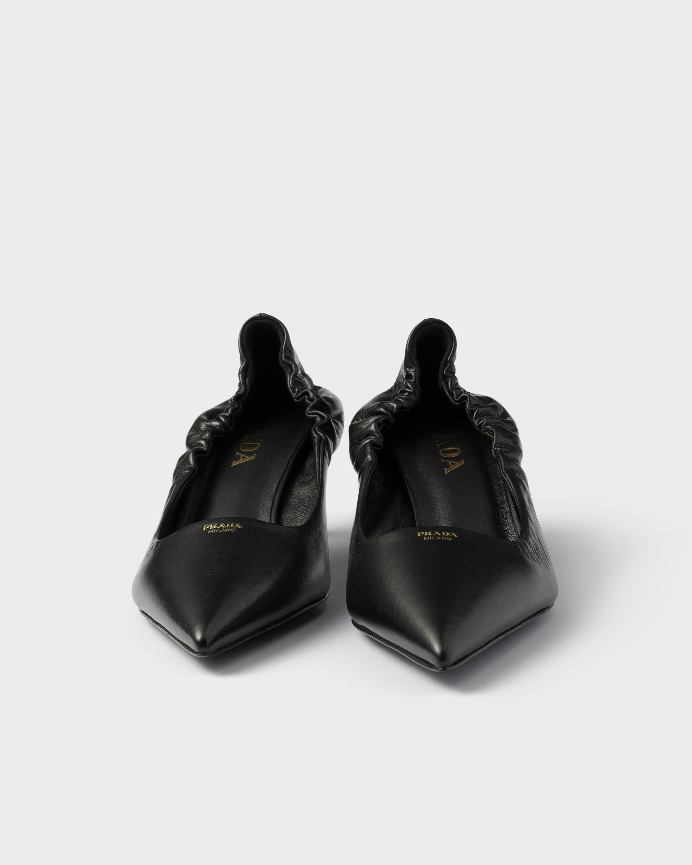 ブラック レザー パンプス | PRADA