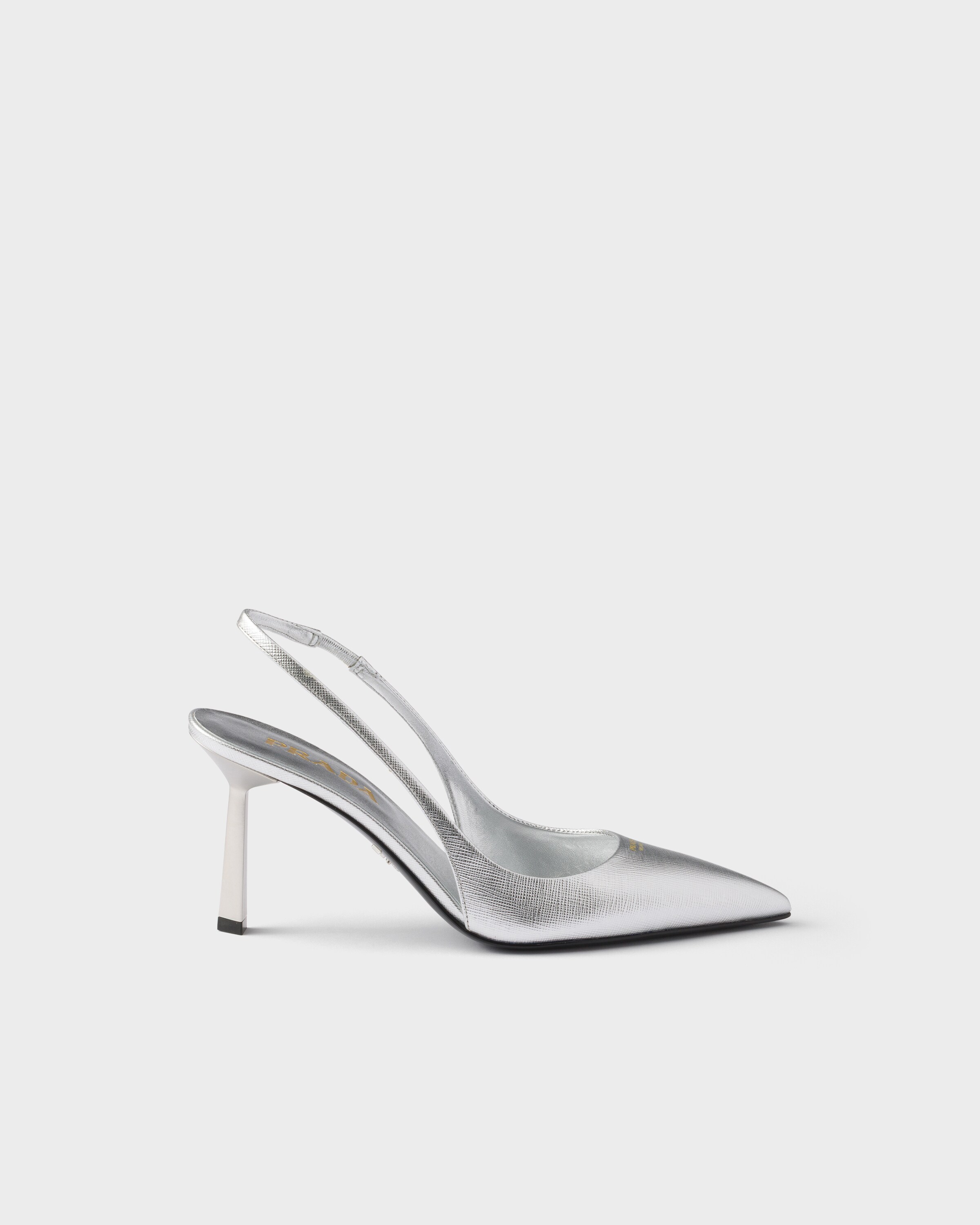 Prada Zapatos De Salón Slingbacks En Piel Saffiano De Charol, Mujer, Plata, Talla 40,5