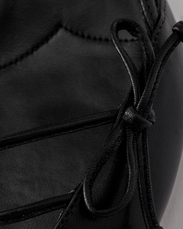 Open-side leather pumps - Black Open-side leather pumps - Black