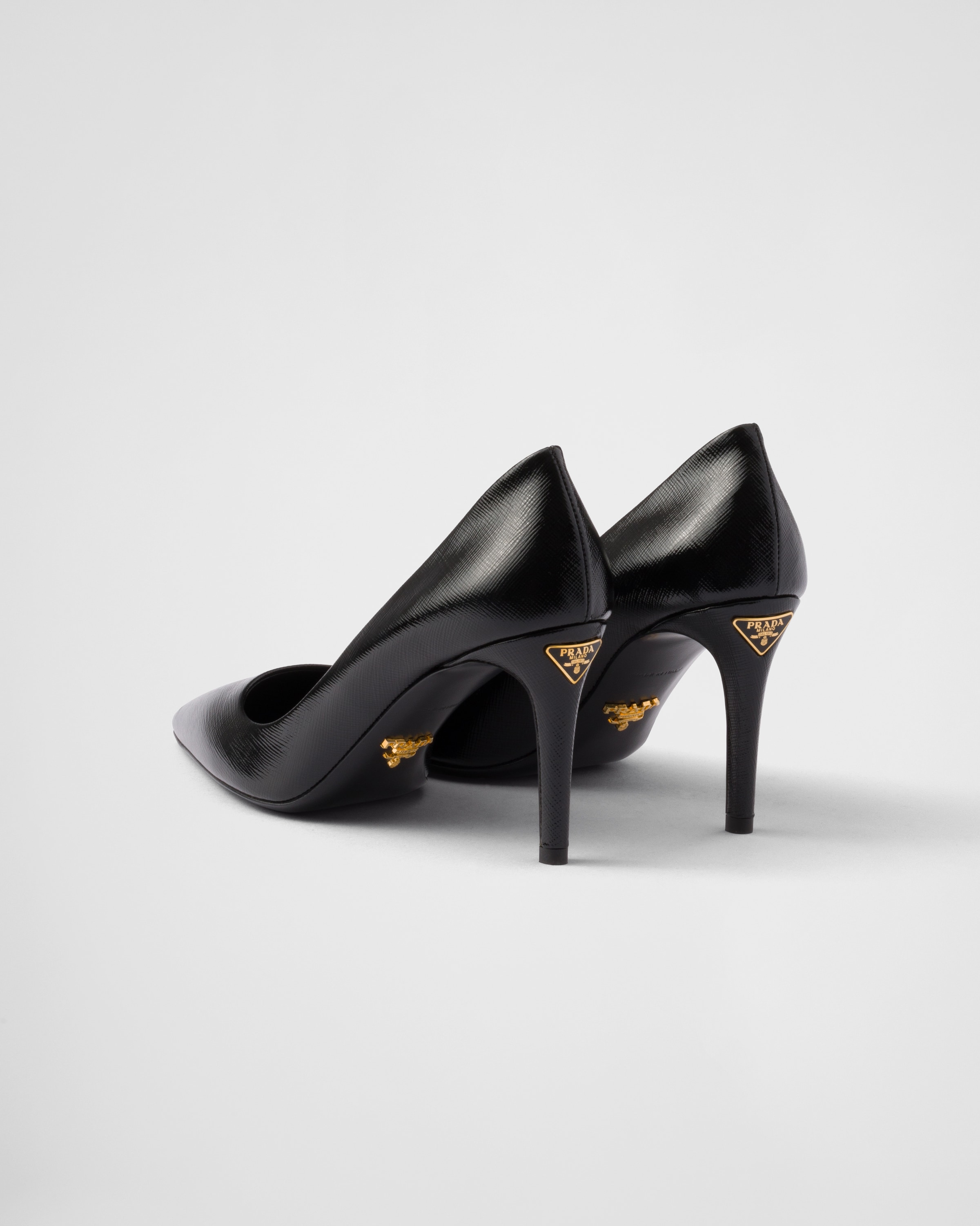 ブラック パテントサフィアーノレザー パンプス | PRADA