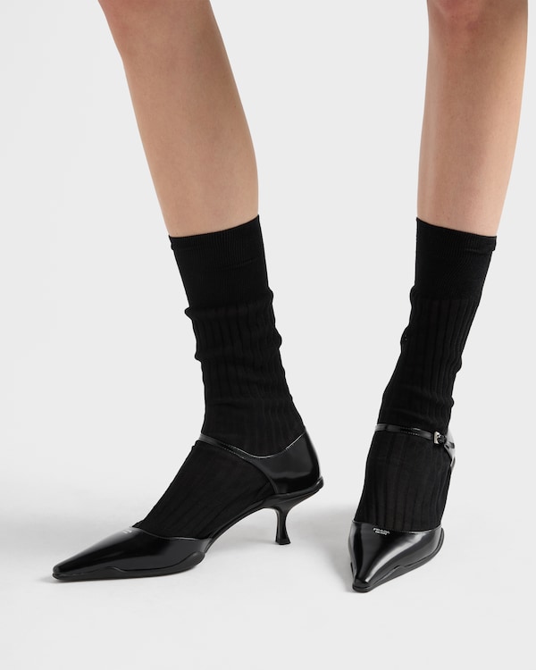 Décolleté aperte ai lati in pelle spazzolata - Nero Décolleté aperte ai lati in pelle spazzolata - Nero